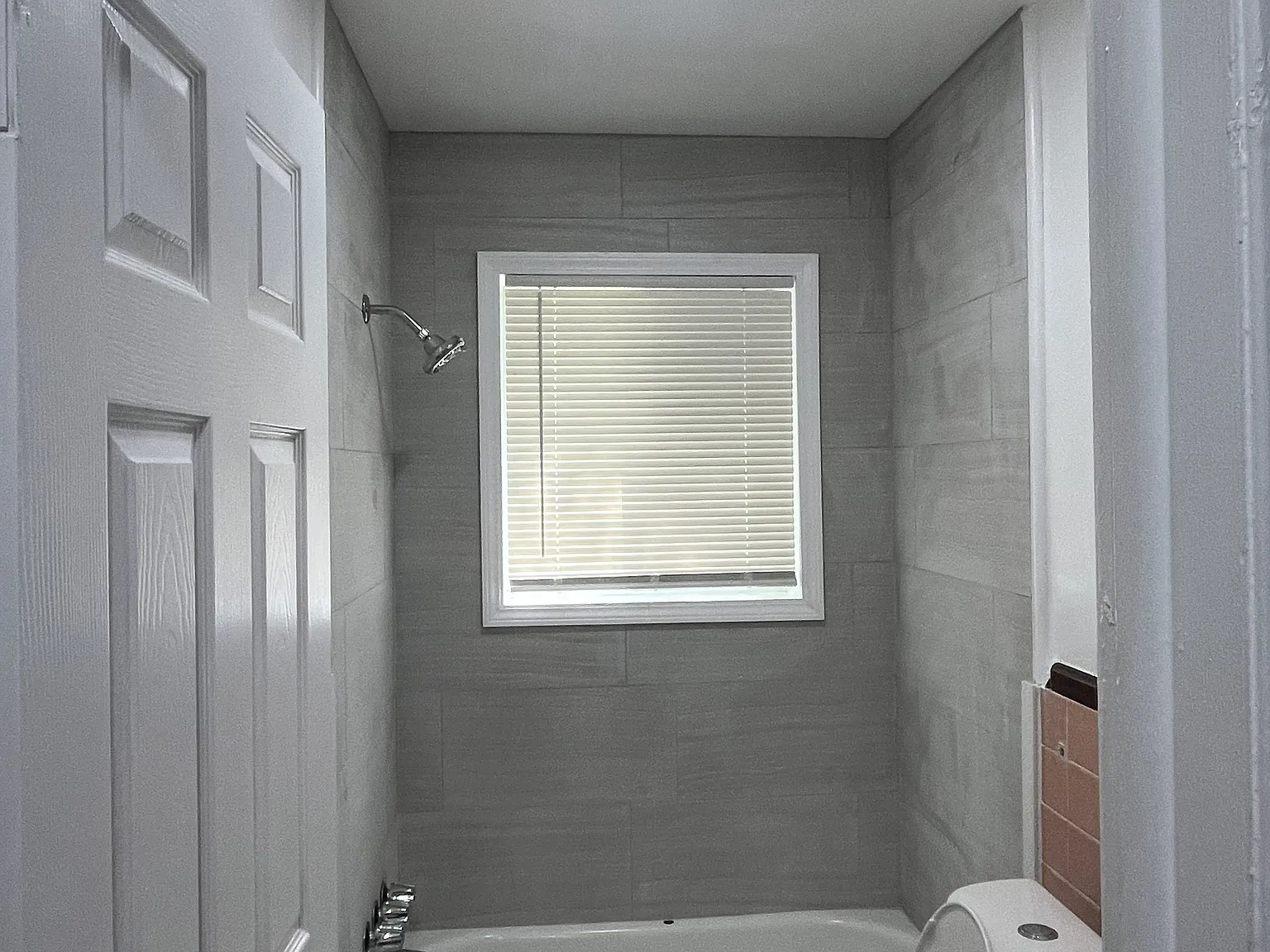 2 bed, $960 — Photo 2