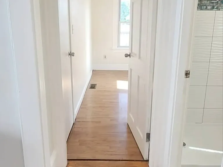 137 Sweet Ave — Photo 11