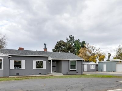 219 M St, Patterson, CA, 95363
