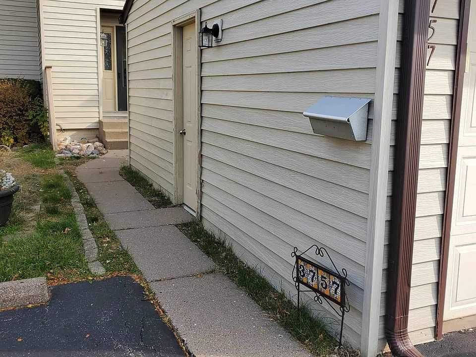 3757 Cedarwood Ct, Bettendorf, IA 52722 Zillow