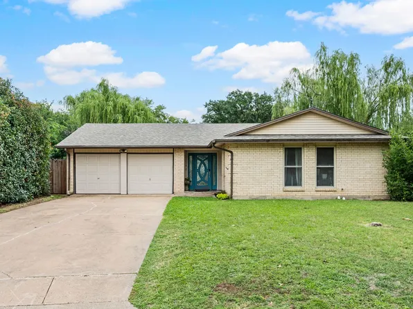5628 Belfast Ln, North Richland Hills, TX 76180