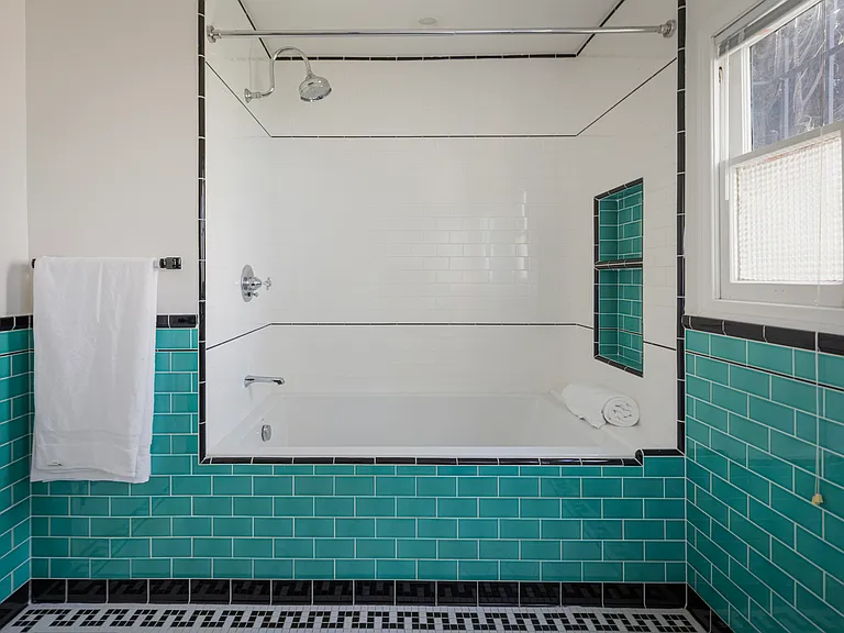 1169 S Sierra Bonita Ave — Photo 35