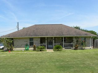 310 3rd St, Hempstead, TX 77445