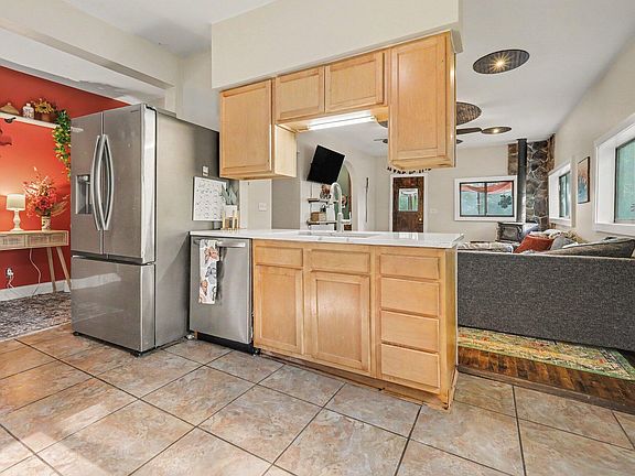 5th image of 2067 Riverbank Ave NE