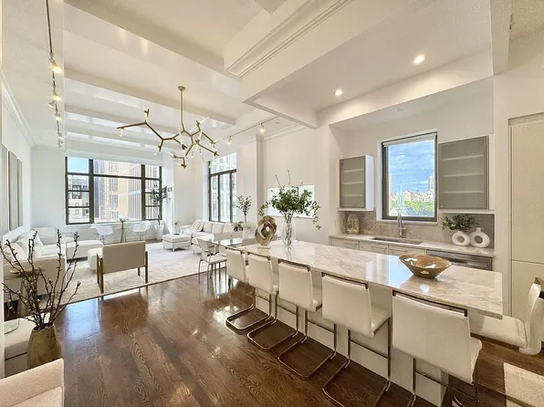 43 W 64th St #Ph9d, New York, NY 10023