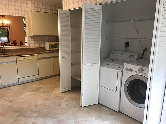 5th image of 110 Estate Dr #110