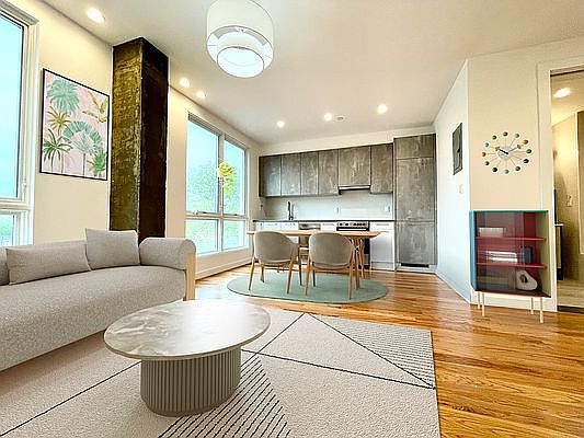 1st image of 589 E New York Ave #6C