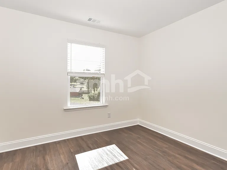 906 Ronnie Rd — Photo 19