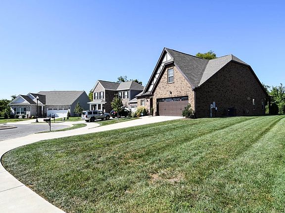 2nd image of 1366 Coates Ln