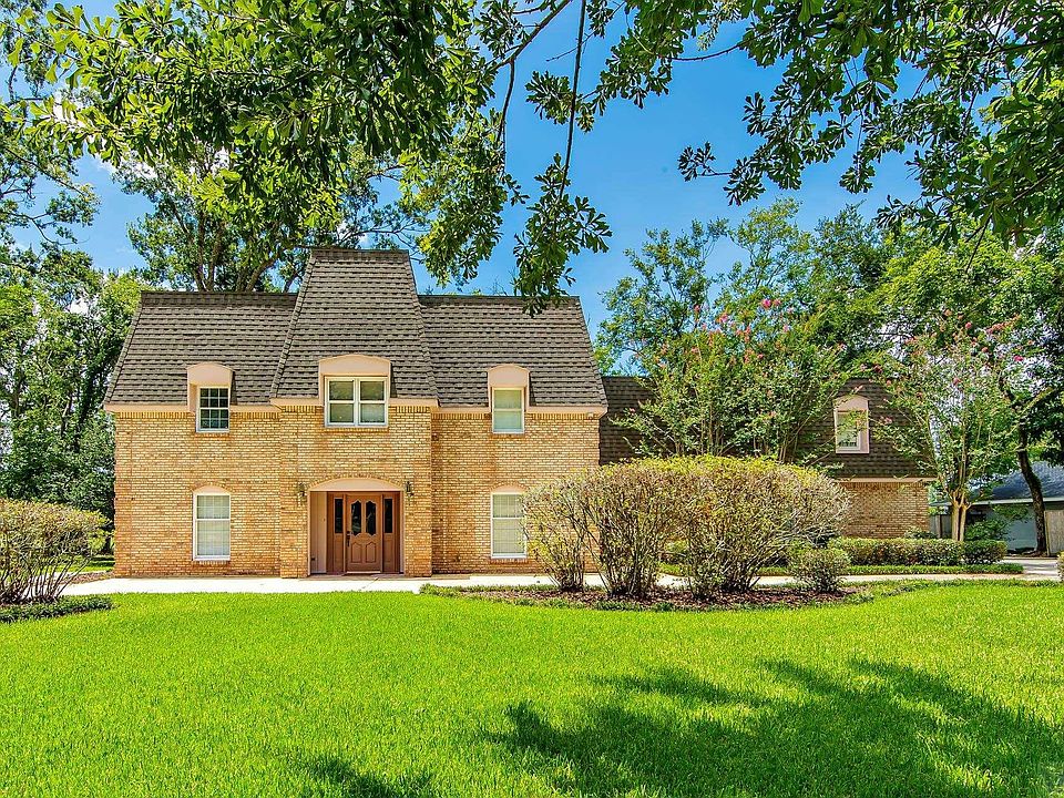 1st image of 309 Oak Alley Dr