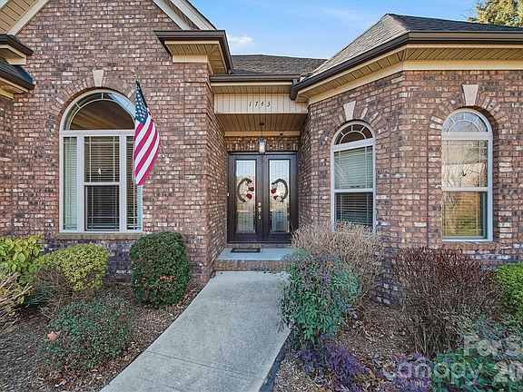 5th image of 1743 Whitewater Ct
