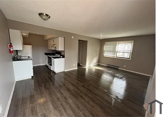 2 bed, 900 sqft, $895 — Photo 4