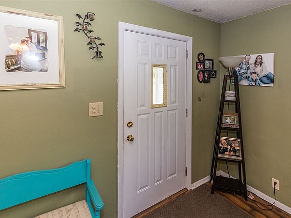 3rd image of 3800 N Janney Ave