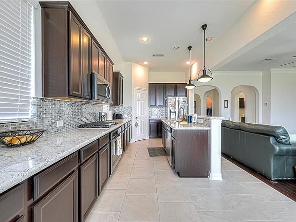 4th image of 9426 Chase Hollow Ln
