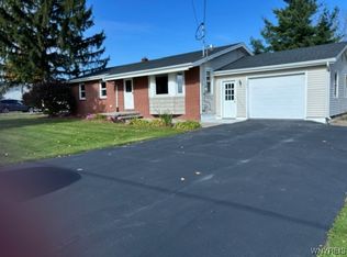 1277 Lewiston Rd, Alabama, NY 14013