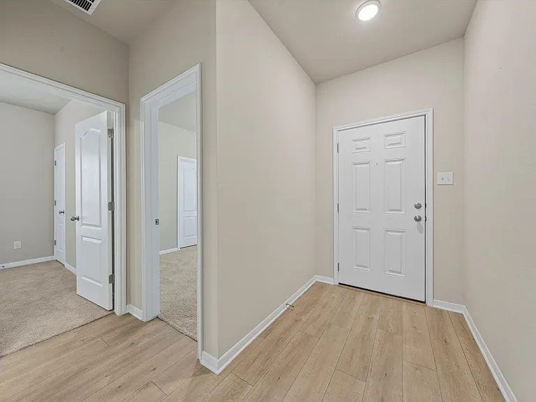 7445 Garden Glen Dr — Photo 12