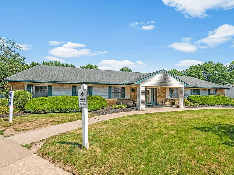 Leasing Office at Cedarwood Village
