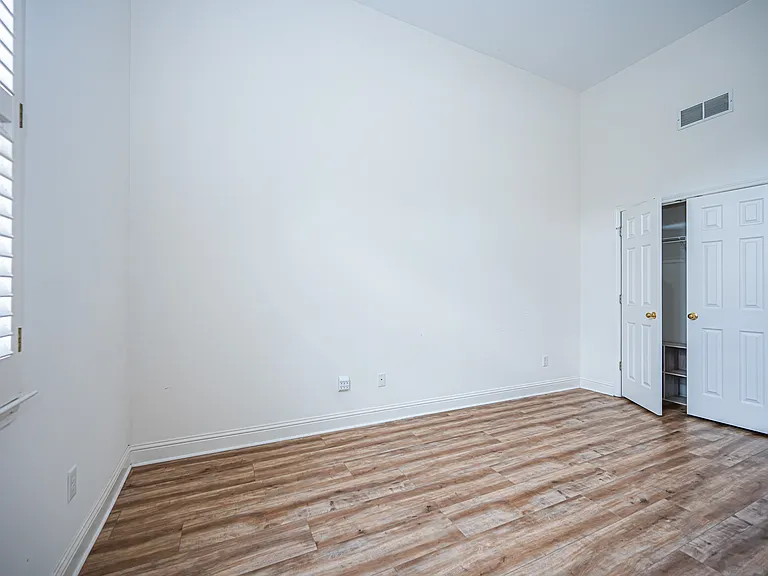 1209 Wood Iris Ln — Photo 12