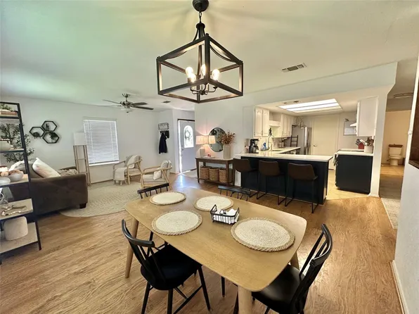 314 Ashland Ct, Gainesville, TX 76240