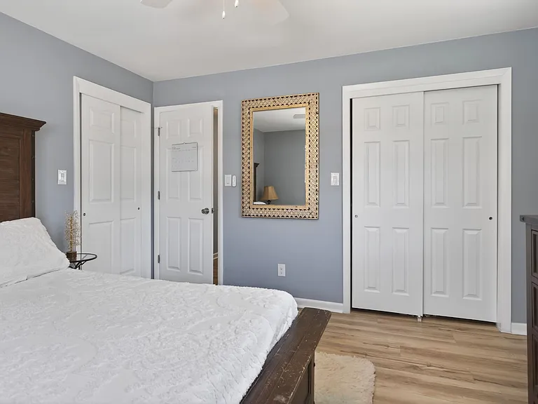 403 Holloway Dr — Photo 22