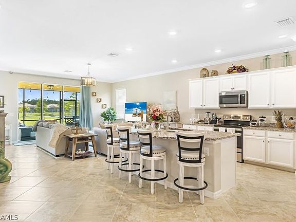 5th image of 10485 Prato Dr