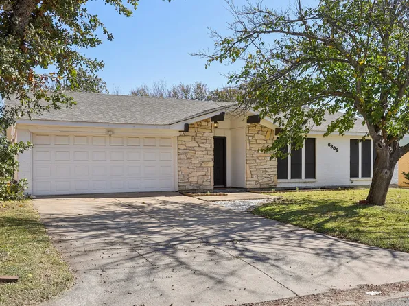 6809 Rustic Dr, Forest Hill, TX 76140