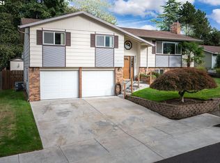 4190 NE El Camino Dr, Gresham, OR 97030