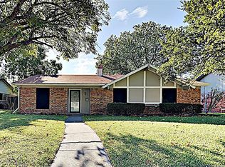 922 Hudson Dr, Garland, TX 75043