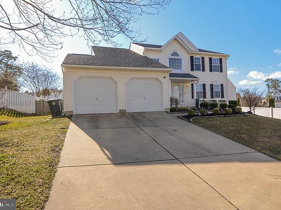 3rd image of 129 Branchwood Dr