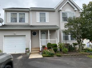 1074 Lakewood Rd, Toms River, NJ