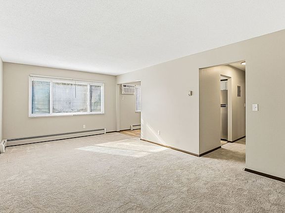 5th image of 1754 Montana Ave E APT 2