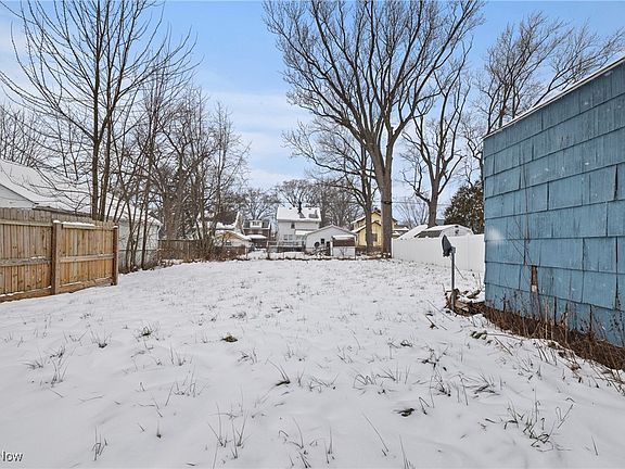 5th image of 1146 Hazelwood Ave SE