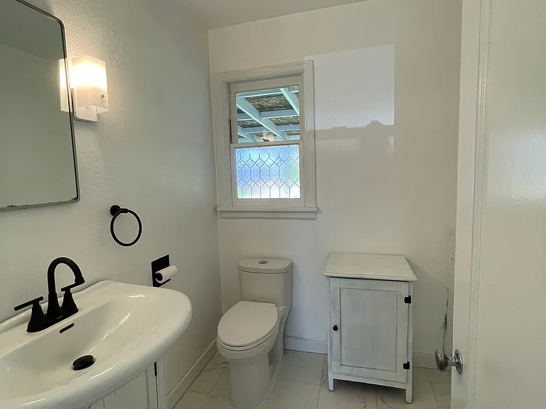 1025 22nd St NE — Photo 18