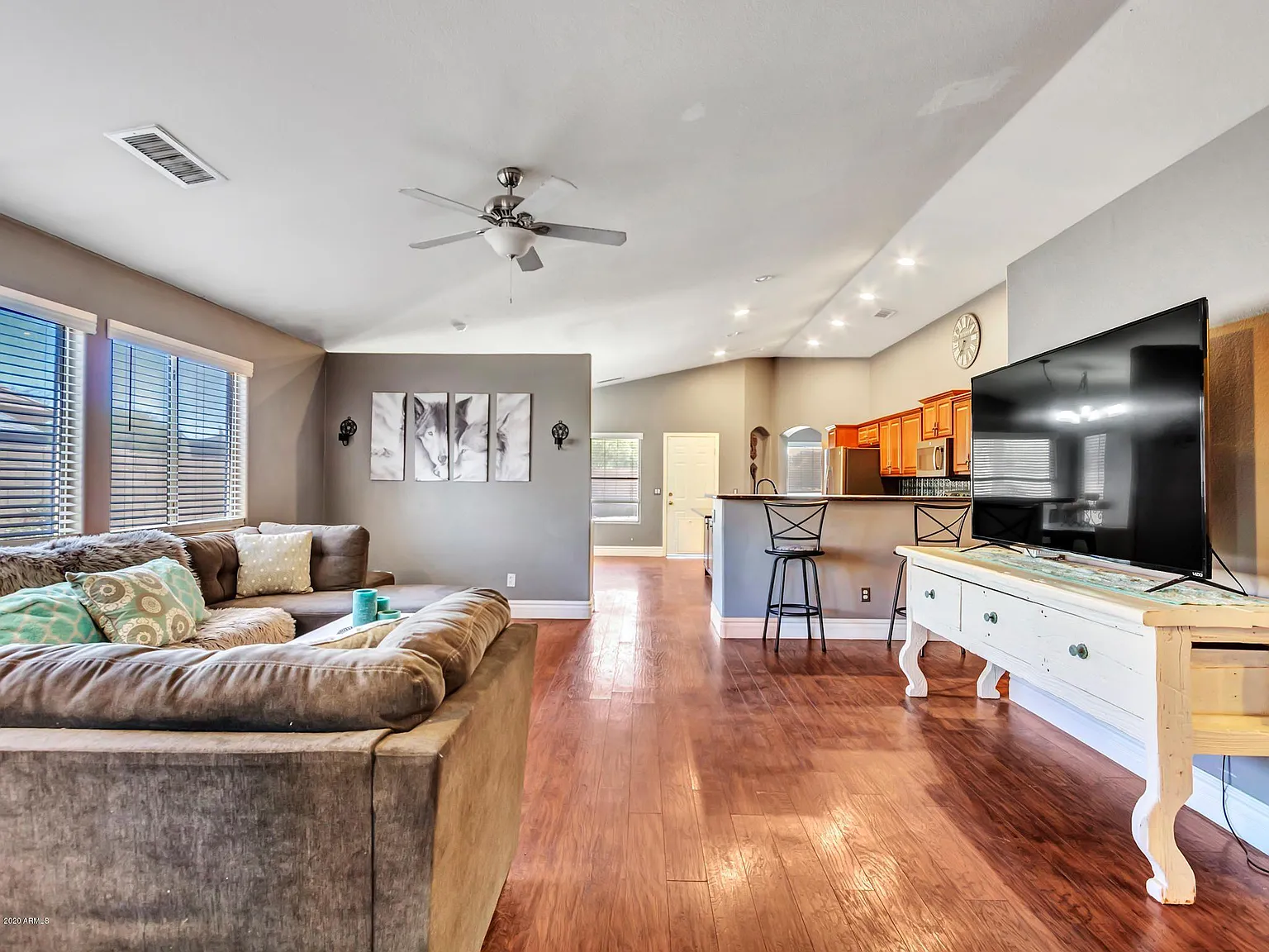 4 bed, 1786 sqft, $2,300 — Photo 4