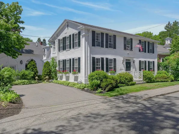 4 Elm Street, Kennebunkport, ME 04046