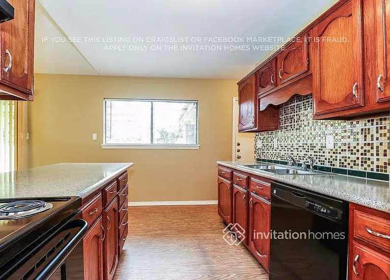 324 Matterhorn St — Photo 10