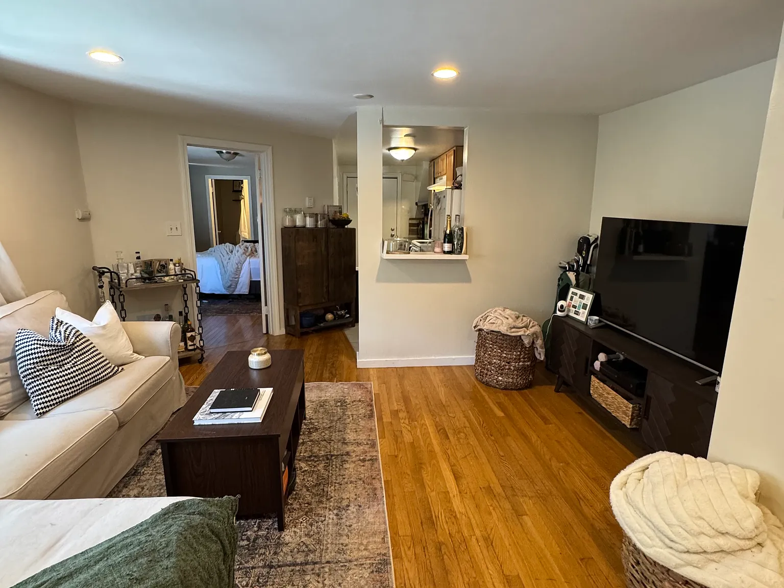 1 bed, 600 sqft, $2,600 — Photo 2