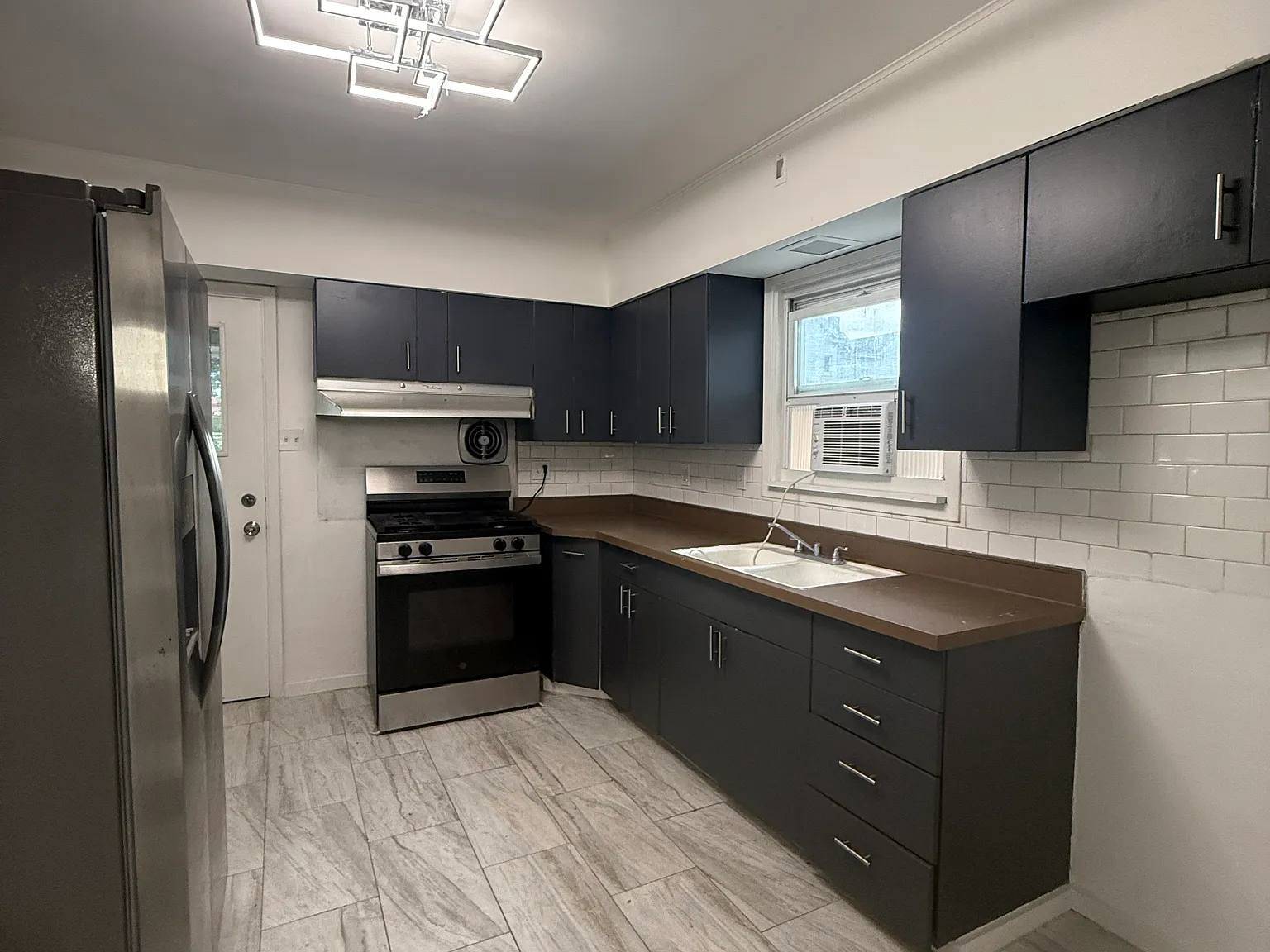 2 bed, 1300 sqft, $1,350 — Photo 3