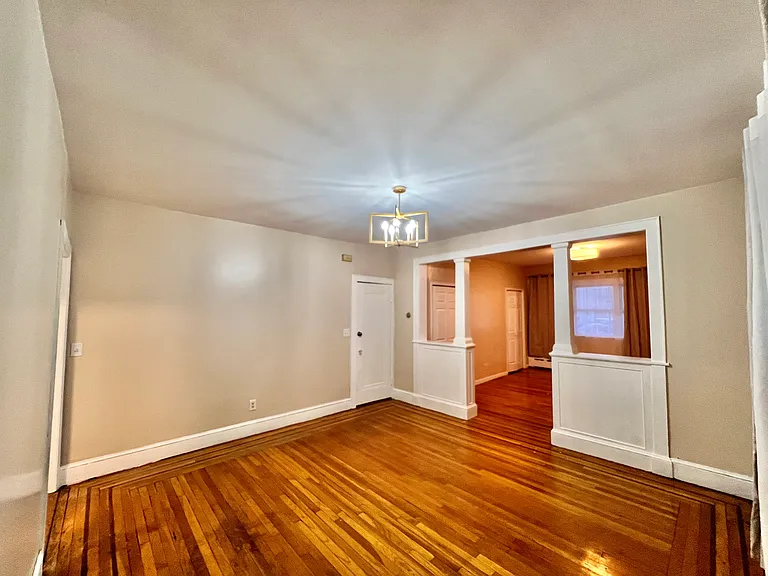 700 Hudson Ave #1 — Photo 2