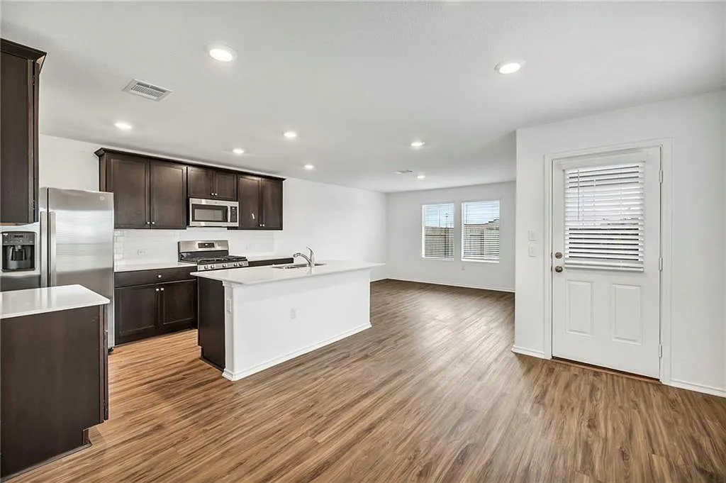 Building Photo - 7236 Dancing Wind Ln