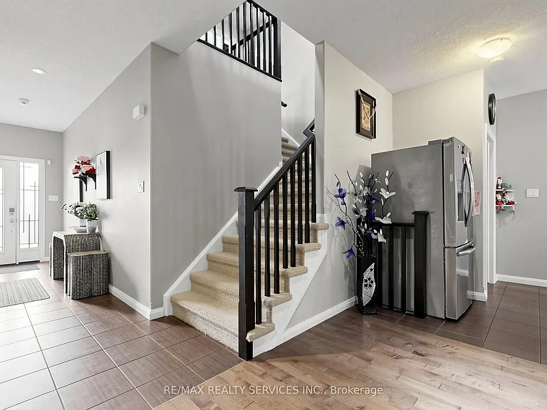 291 Hardcastle Dr — Photo 18