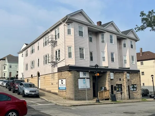 379-385 Columbia St, Fall River, MA 02721