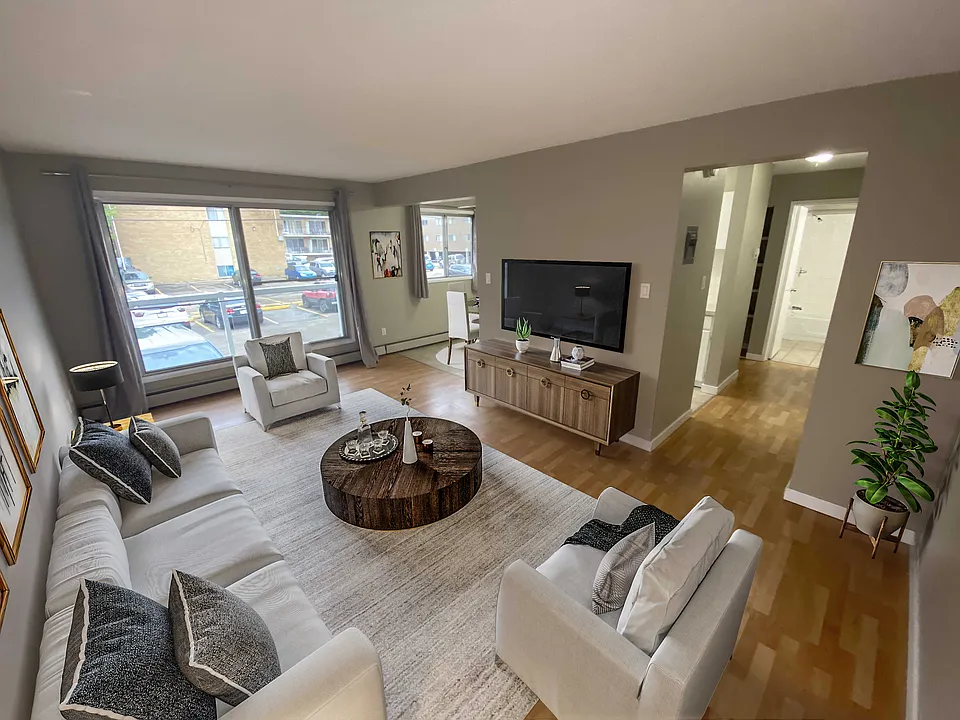 10325 123rd St NW
