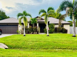 5713 Seagrape Dr, Fort Pierce, FL 34982