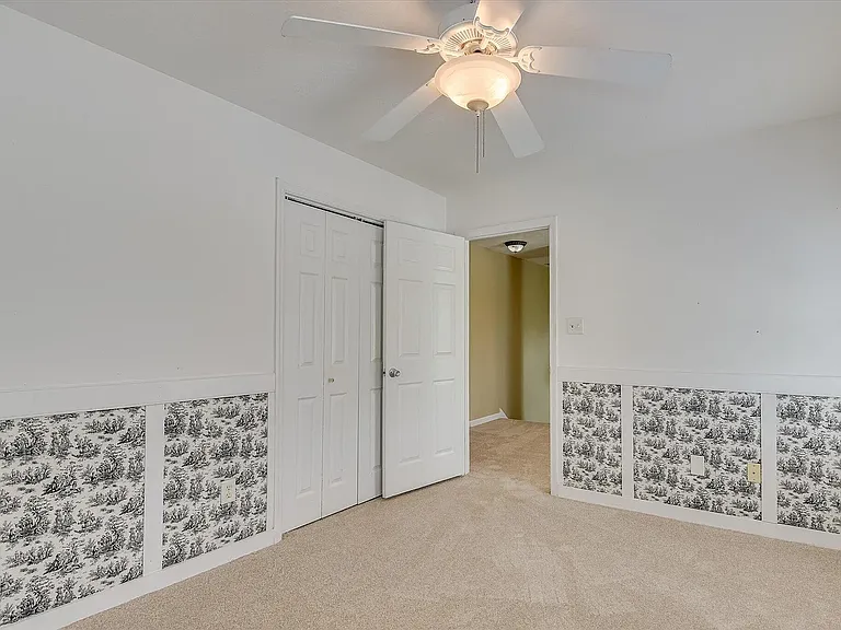 5755 Carriage Hills Dr — Photo 35