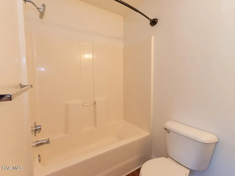 104 Spring Meadow Cir — Photo 14