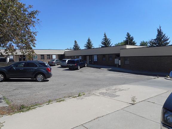 3rd image of 439 Prairieview Dr Ste E