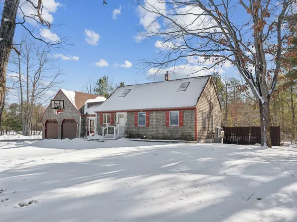 1215 New County Road, Dayton, ME 04005