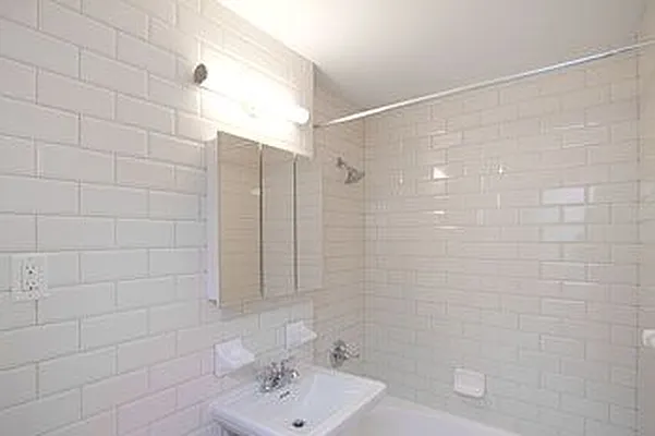 Rented by GoodRock Realty | media 71