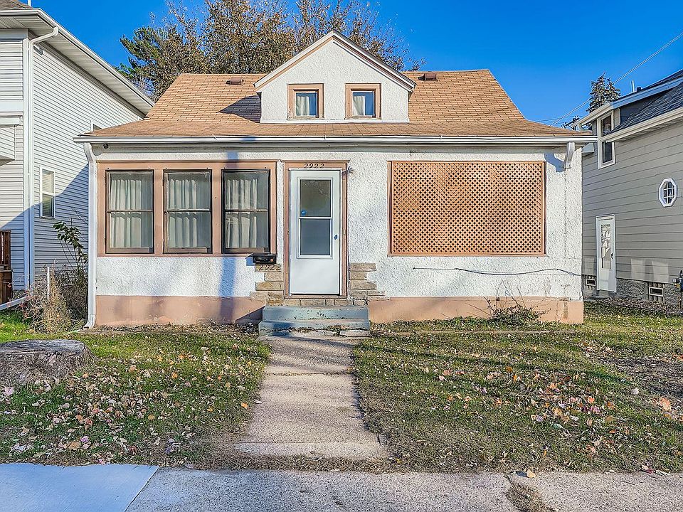 1st image of 2922 Sheridan Ave N